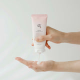 BEAUTY OF JOSEON Gel exfoliant cu flori cais 120 ml